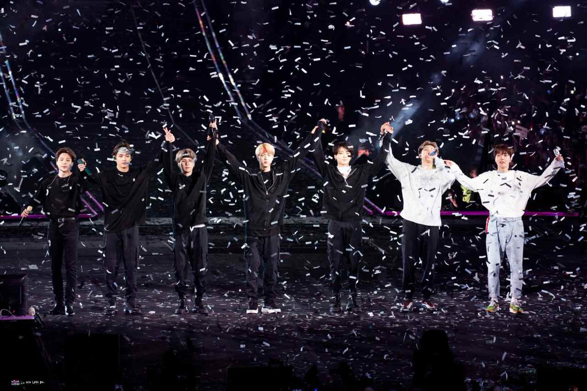 Бтс на концертах 2022 с арми. Лучший концерт бтс. Концерт бтс 2019. Концерт бтс 2017. Бтс концерт 2018.