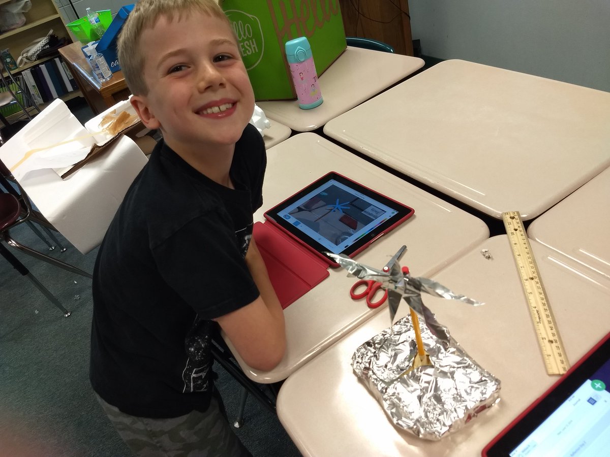 KCS_STREAMCamp's tweet photo. 4th graders have been busy today designing and testing windmills and cars!  @katbakbennett @KCS_District https://t.co/wAVUJFhXrM