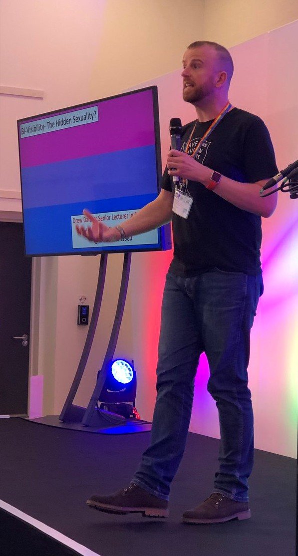 rob_bounds's tweet photo. An inspiring & thought provoking day at the #LGBTReachingOut conference @DerbyUni hearing from @ShaunDellenty @DrewDalton1980 @juvelad with @equalityunit @EDIWDerbyUni @DFRSInclusion @DHCFT_LGBT @SarahBarleyMc @joannebishton https://t.co/MqhSUpDMCq