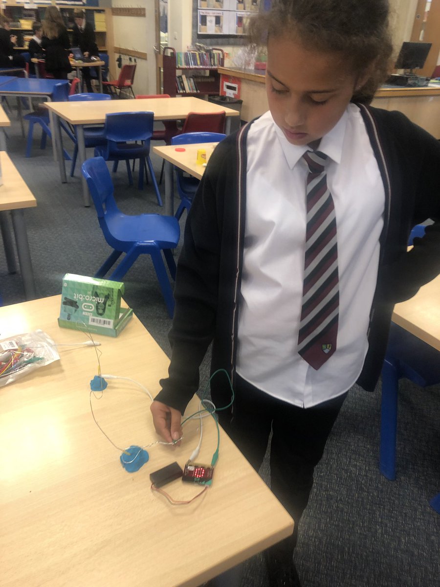 WyedeanComputes's tweet photo. Special thanks to @ilabnetwork for the code box. Tonight the Cyber Club programmed the @microbit_edu to develop game concepts for the WyeFestival. Inspiring the next generation into code through partnership and collaboration @WyedeanLRC @WyedeanSchool @NCSC #cyberschoolshub https://t.co/8i7sLSQU89