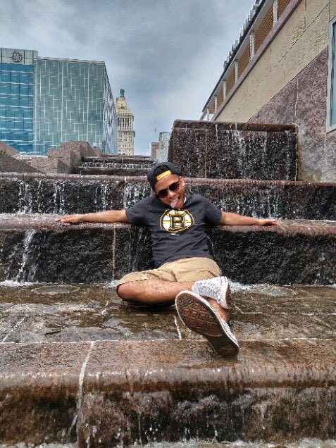 HeelStCloud's tweet photo. Drunk Ricco.
#BecauseOfTheCup https://t.co/3qkhM6XYwu