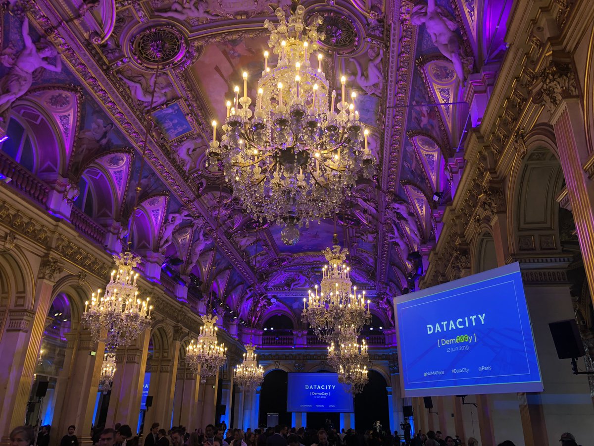 DemoDay datacity à l’hôtel de ville de Paris. Bravo la team mfg et ekino! #mfglabs #ekino #dataexperience #experiencedesign #smartcity