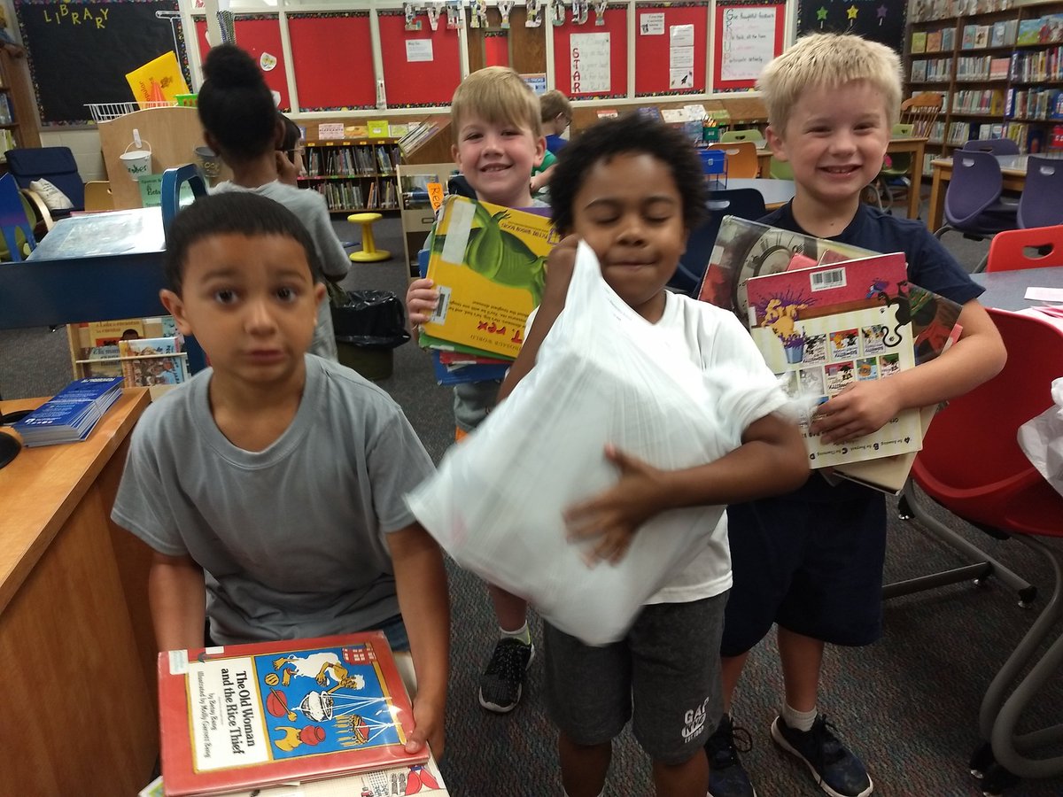 School might be ending but we'll still be reading all summer long. We are excited to choose 7 great books to checkout for the summer. #lookatoursmiles #summercheckout @BCPSLMP #TeamBCPS