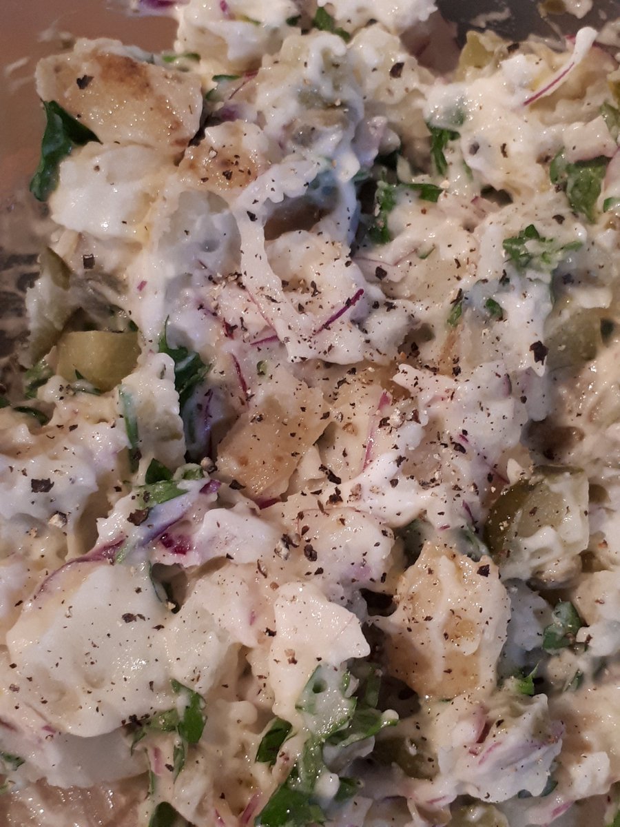 Letuseatcake798's tweet image. I look at two portions of #potatosalad and think I would probably polish that off for one in the old days but don't get me wrong I could REALLY REALLY eat both portions😂🤣 . #portioncontrol #lifestylenow #iamabitsmug