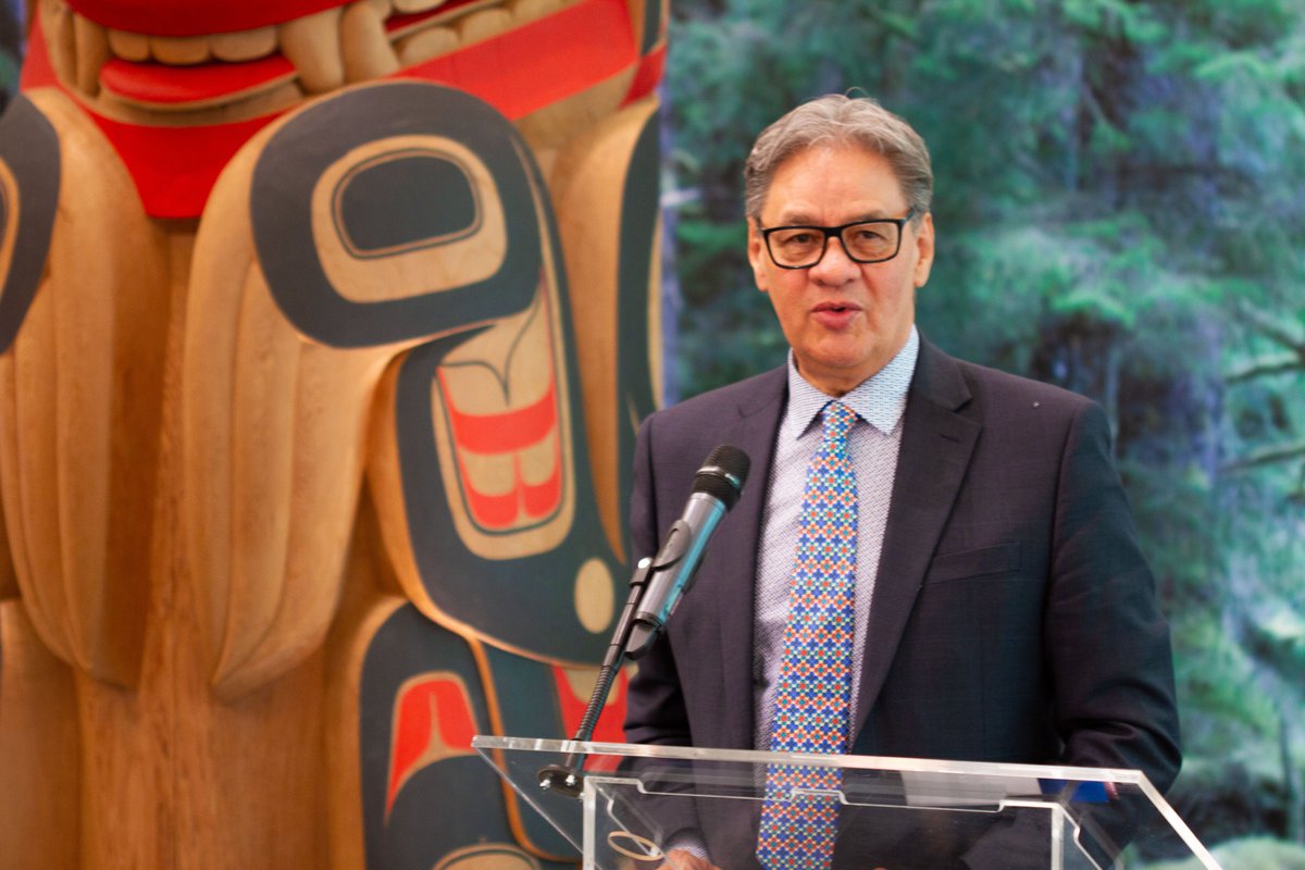 fnpublicservice's tweet photo. In June 2019 the FNPSS, FNS and the BCFC signed an MOU to formalize their commitment to working together to enhance public service development for BC First Nations communities and representatives of federal departments through horizontal exchange of tools and experience. https://t.co/w4gSyY2mD2