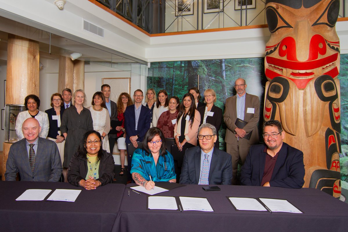 fnpublicservice's tweet photo. In June 2019 the FNPSS, FNS and the BCFC signed an MOU to formalize their commitment to working together to enhance public service development for BC First Nations communities and representatives of federal departments through horizontal exchange of tools and experience. https://t.co/w4gSyY2mD2