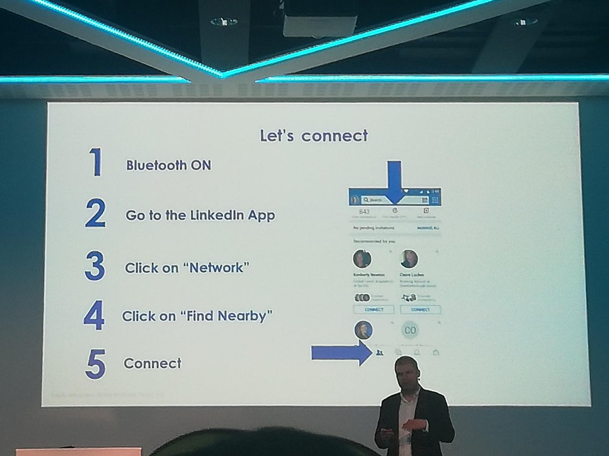 digiholkacz's tweet photo. Jedna z věcí, co mě na #LinkedinSummit nejvíc nadchla, je cool funkce, která vám ukáže uživatele LinkedIn ve vaší blízkosti a umožní vzájmné propojení prostřednictvím bluetooth. Skvělé a snadné řešení pro konference a setkání! 👍
(Aneb kam se hrabe Tinder) 😁 https://t.co/k8YFrCp9pF