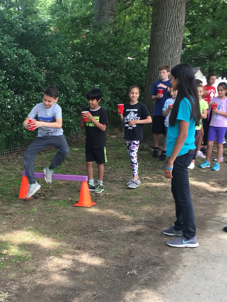MrsByrnes5th's tweet photo. The UNICEF Water Walk was a great way to learn what it is like for some people in other countries to access clean water. Thank you to the @NewMilfordHS students who ran this great event! #NMuKNIGHT @NMBerkley_NJ https://t.co/SkqEJcJ1Q8