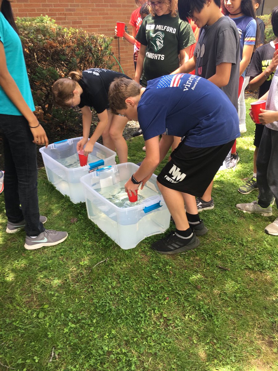 MrsByrnes5th's tweet photo. The UNICEF Water Walk was a great way to learn what it is like for some people in other countries to access clean water. Thank you to the @NewMilfordHS students who ran this great event! #NMuKNIGHT @NMBerkley_NJ https://t.co/SkqEJcJ1Q8