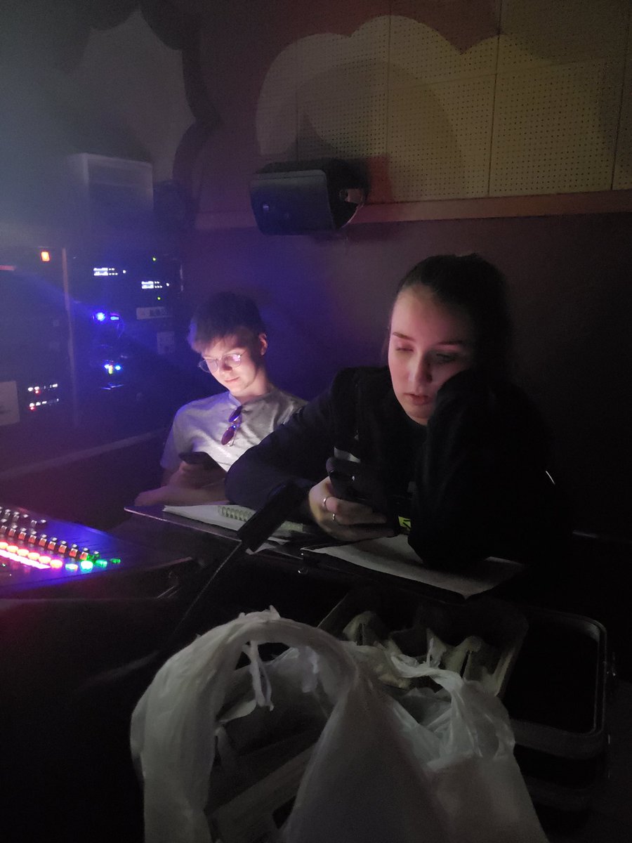 THSTheater's tweet photo. Shout out to our amazing crew that work hard to make sure the cast is seen and heard! https://t.co/LFC0sC85Vm