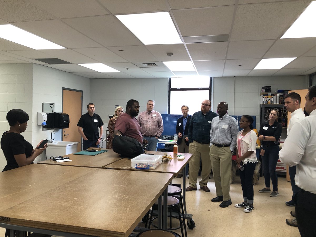 VW eLabs tweet media