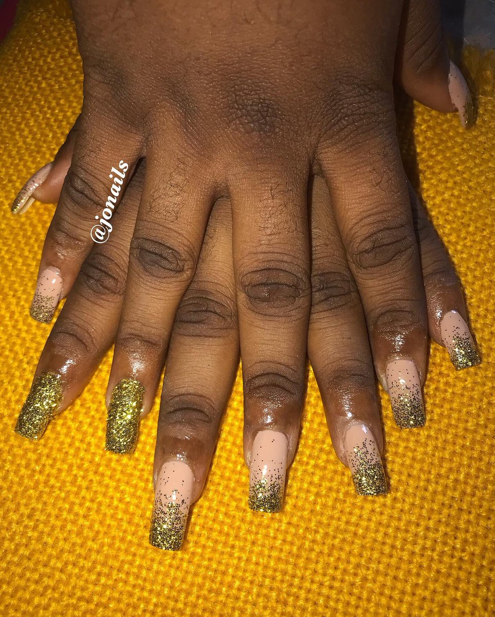 JoNails1's tweet photo. Bonsoir les filles 😘Embellissez vos mains à des prix exceptionnel à un seul contact . Profitez de la promo 😋😋 https://t.co/8DovZEJkBY