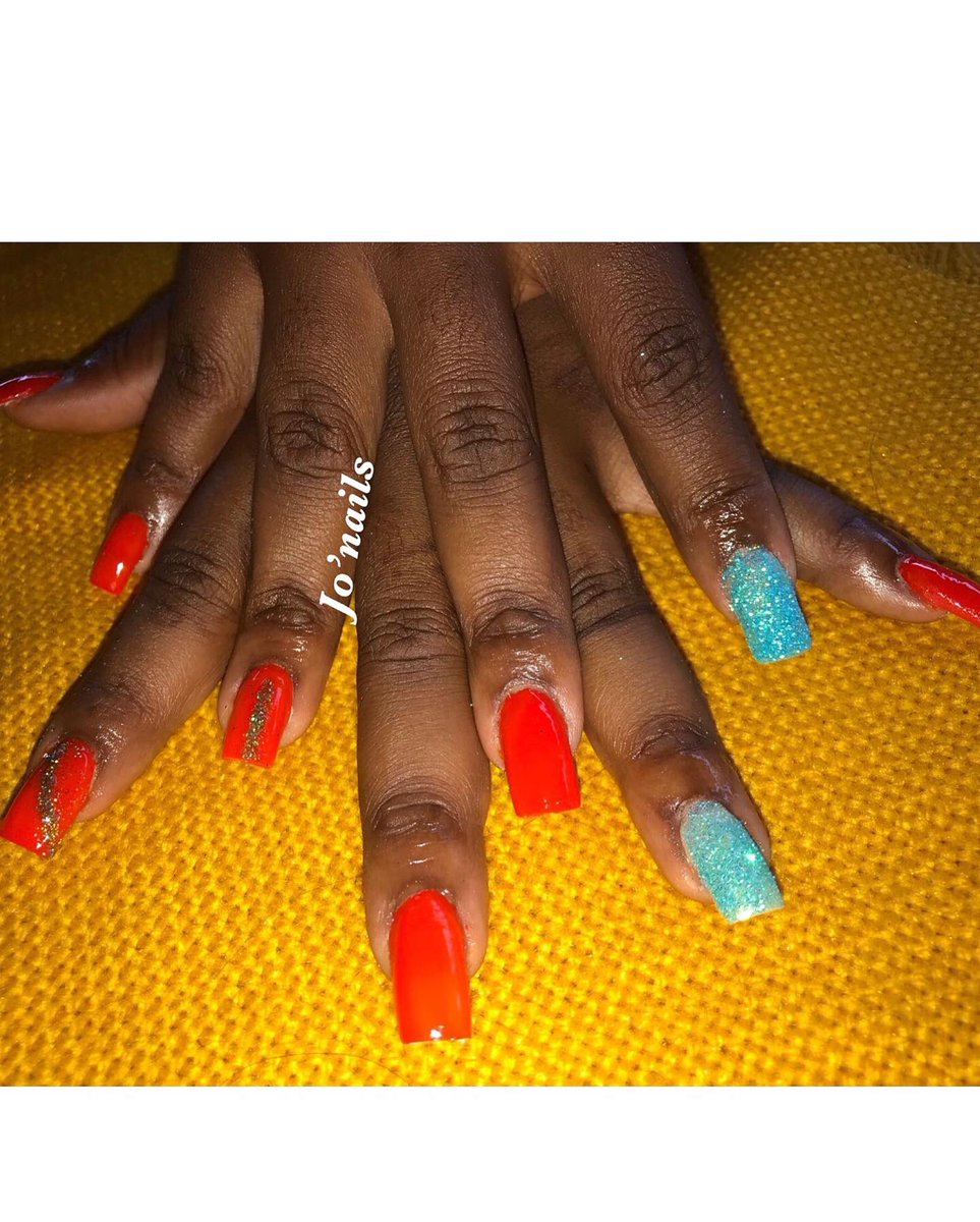 JoNails1's tweet photo. La promo continue les filles😋😘😘 https://t.co/AqULo7niKJ