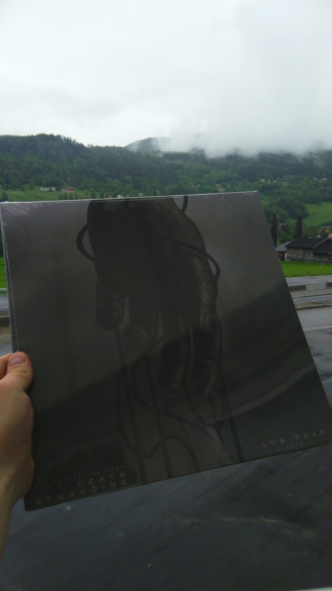 SimenKulterud's tweet photo. Bought
@Kojima_Hideo @HIDEO_KOJIMA_EN
@KojiPro2015_EN @LOWROAR @PlayStation #DeathStranding #IllKeepComing #TomorrowIsInYourHands https://t.co/oaduQk254E