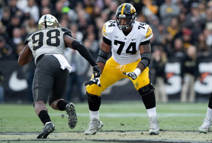 Jack_Borowsky's tweet photo. Top 10 Underclassmen OTs for the 2020 NFL Draft:
10. Thayer Munford
9. Walker Little
8. Isaiah Wilson
7. Liam Eichenberg
6. Cole Van Lanen
5. Abraham Lucas
4. Ezra Cleveland
3. Andrew Thomas
2. Alaric Jackson
1. Tristan Wirfs
#NFLDraft2020 #OffensiveTackles https://t.co/JGnuXX4FOF