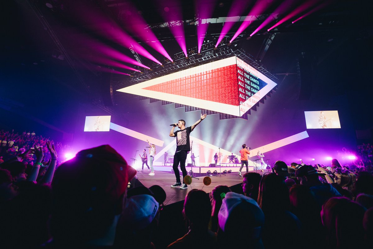 passion_camp's tweet photo. “You need God’s people up in your life so that none of the weight of your life is just on one nail”

What a talk from @levilusko to challenge us to always equip the shoes of truth and shield of faith!

We can’t wait for tonight and we’ll see you at 7pm at Ocean Center! https://t.co/O885uZiTUD