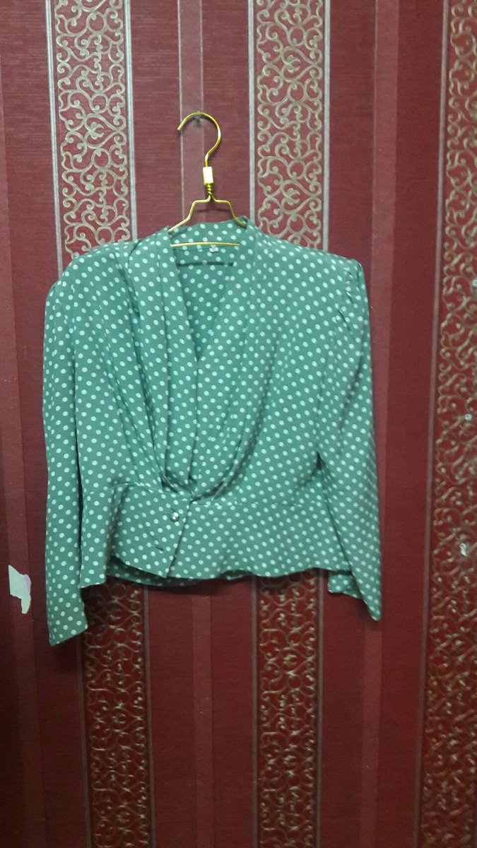 weenawan05's tweet image. เสื้อชีฟองแขนยาว คอวีสีเขียวลายจุดขาว ตัวเสื้อหรูสวยงาม รหัส C14
อก 20 นิ้ว 
ยาว  19 นิ้ว
แขน 19  นิ้ว
ราคา 100 บาท
สอบถามเพิ่มเติมได้ที่
IDLine : @maengposhop
Website ; maengposhop.com
Fb : facebook.com/maengposhop
Tel : 095-9269995 , 095-4466985