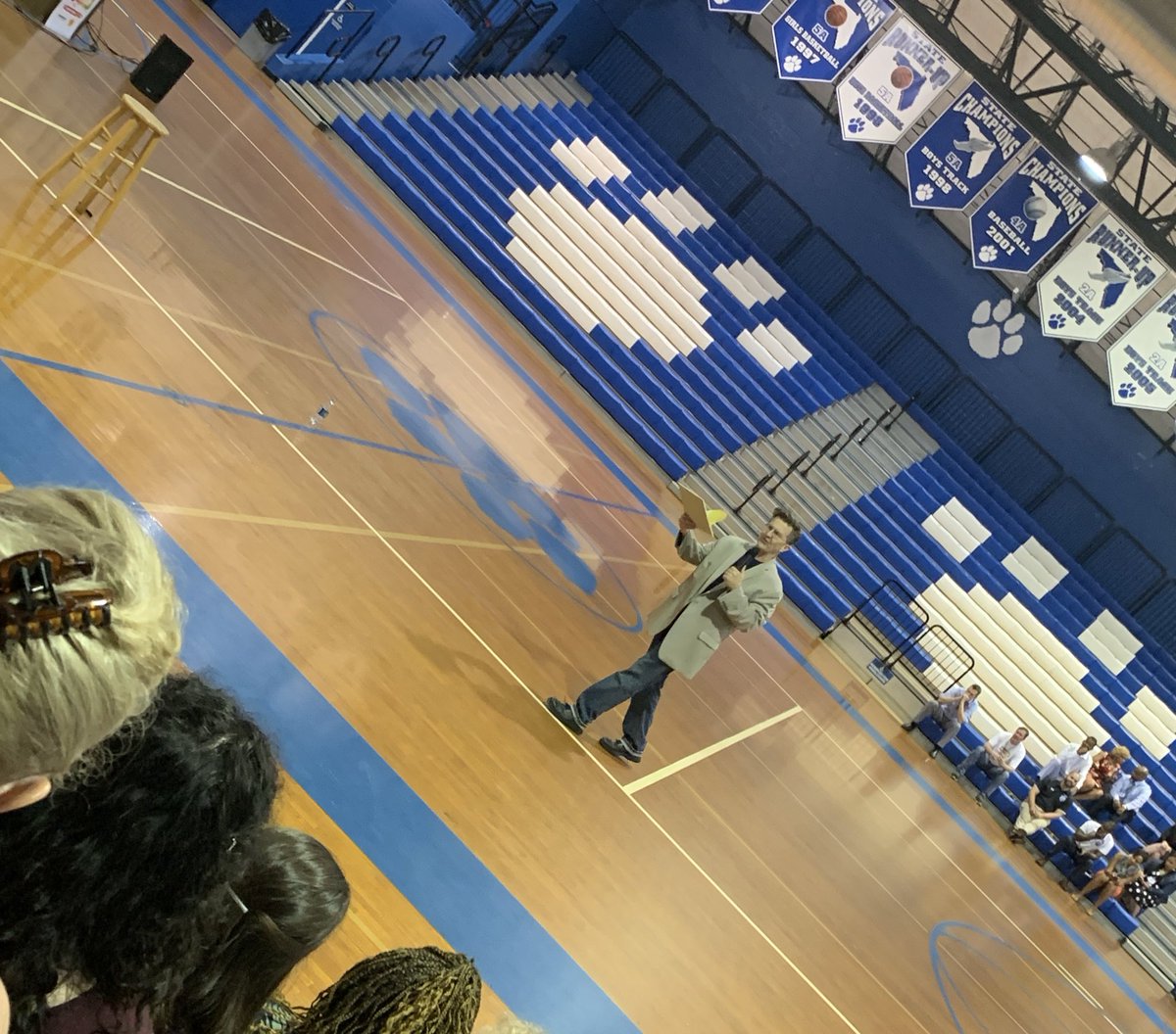 Godby_GBB's tweet photo. When your coach is even in the gym for non-basketball related things! Even coach puts in the work in and out of season! #LCS #TitleIConference #ImpactTheOutcome #TimClue https://t.co/Zwk87R6URg