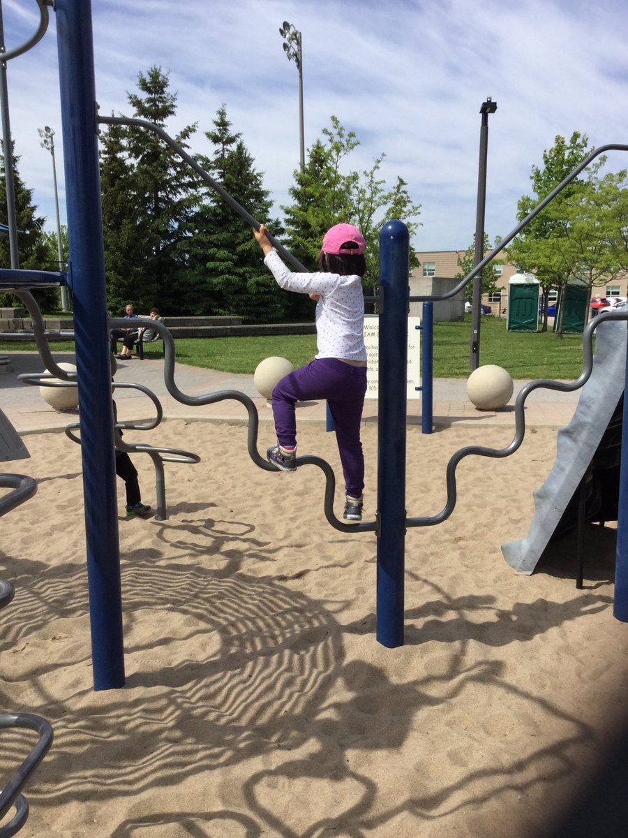 learninginrm125's tweet photo. Physical activity at the park, while enjoying the weather, after our nature walk today #physicalactivity #unstructuredplay #outdoorlearning https://t.co/6CA3TuYd6H