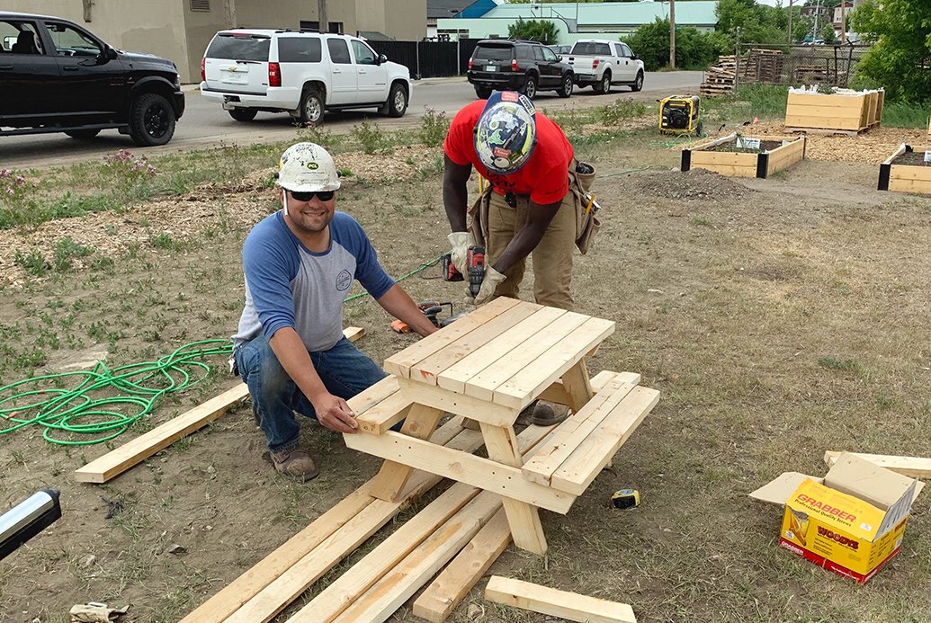 Aaronisbuilding's tweet photo. @PCLConstruction #Saskatoon was pumped to participate again in @UnitedWayStoon ‘s Day of Caring this week. We helped out Zoe and her crew at the @theaskiyproject - It is awesome to see all that @CHEPGoodFood and the Askiy project are accomplishing to better our community! https://t.co/hAOfSjy98Q