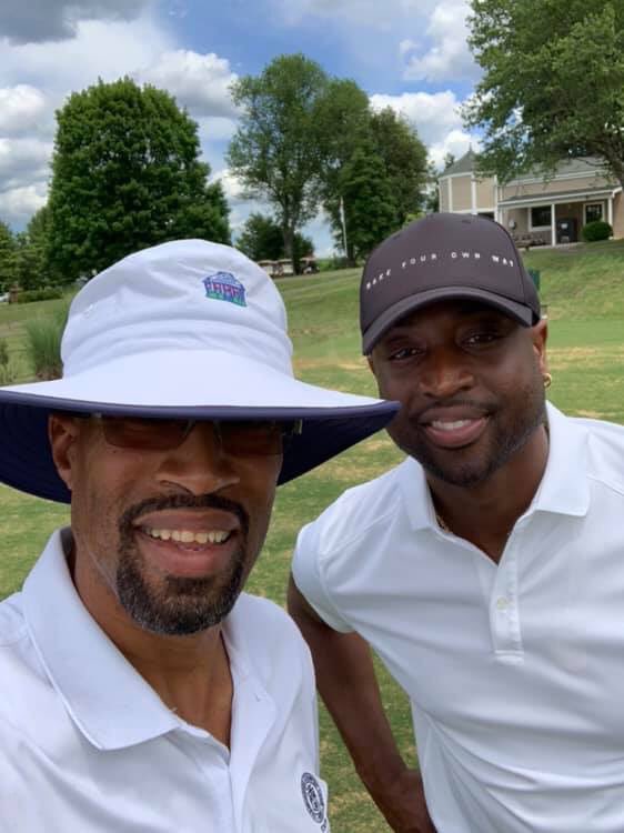 blloyd8298's tweet photo. My buddy posted this on Facebook, Dwyane Wade is playing golf at Meadowcreek today https://t.co/VnJThEdnQN