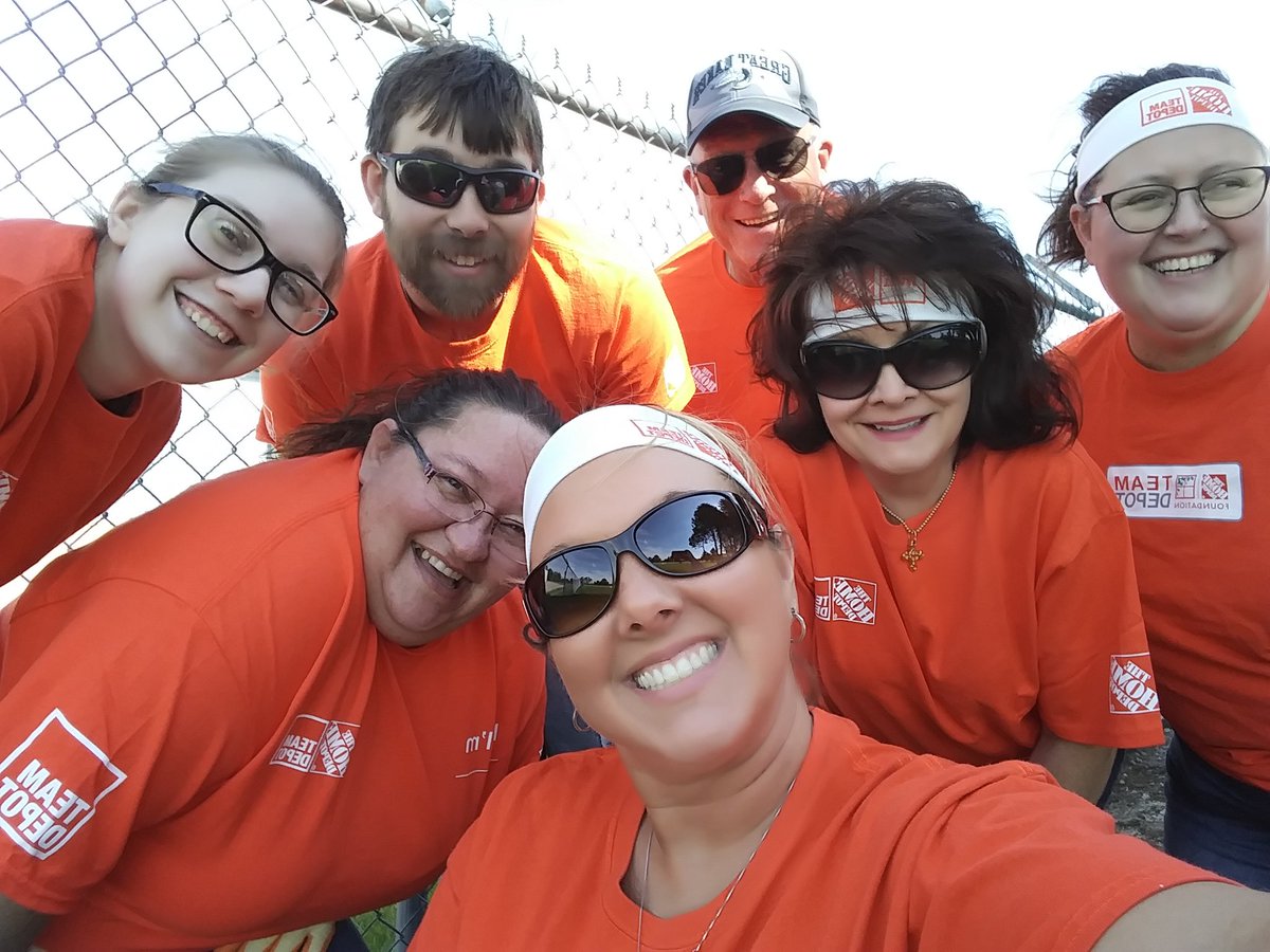 Saginaw Home Depot 2714 tweet media