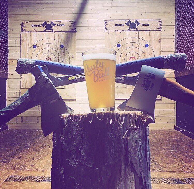 visitnorthCHS's tweet photo. Who knew throwing axes and drinking beer could be so much fun? 😎 
@chucktownaxe https://t.co/zz7PsqKaOm