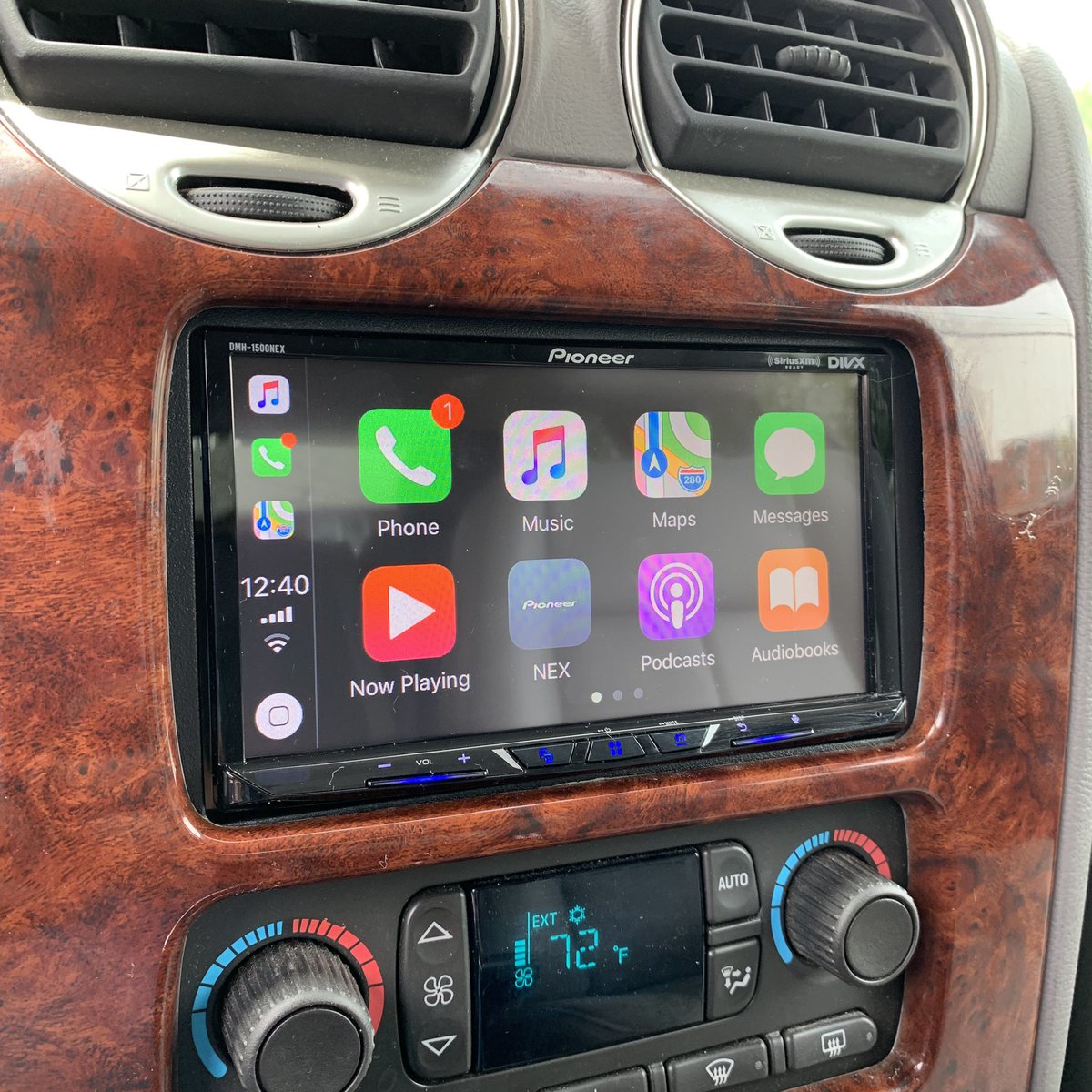 MetJoeAutoElect's tweet image. Installed this @PioneerUSA DMH-1500NEX using @MetraElectronic installation products in a 2008 @GMC Envoy Denali.