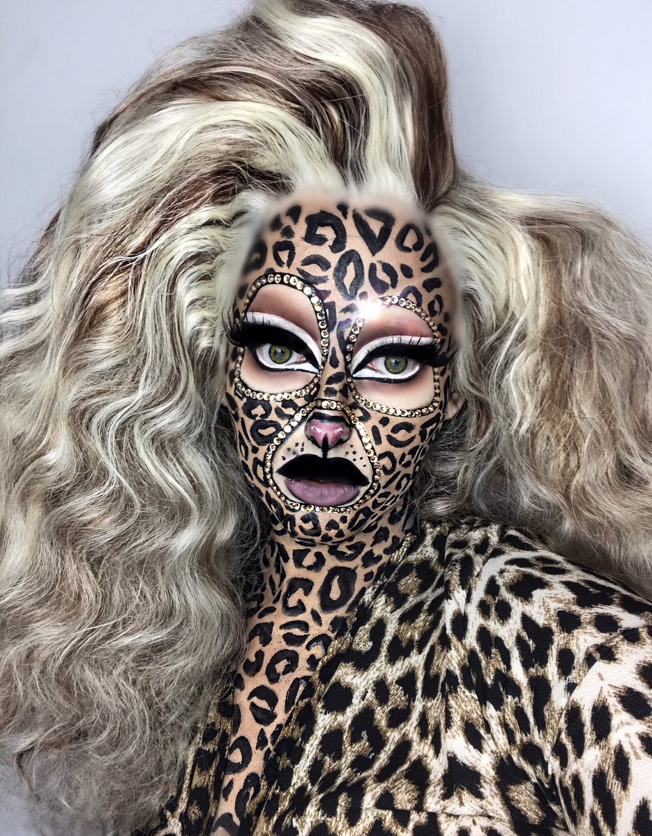 theonlyzodi's tweet photo. Is this what @BeBeZaharaBenet meant when she said she felt ‘pussy bitch?’ 

#whatadragfacekini 
@misszodi on IG https://t.co/wo7KM8ZaAh