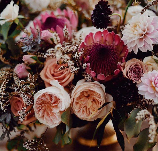 C O L O R// color explosion with loishiranagafloraldesign.  Bouquets, make them your best accessory!!
PC: tamizphoto