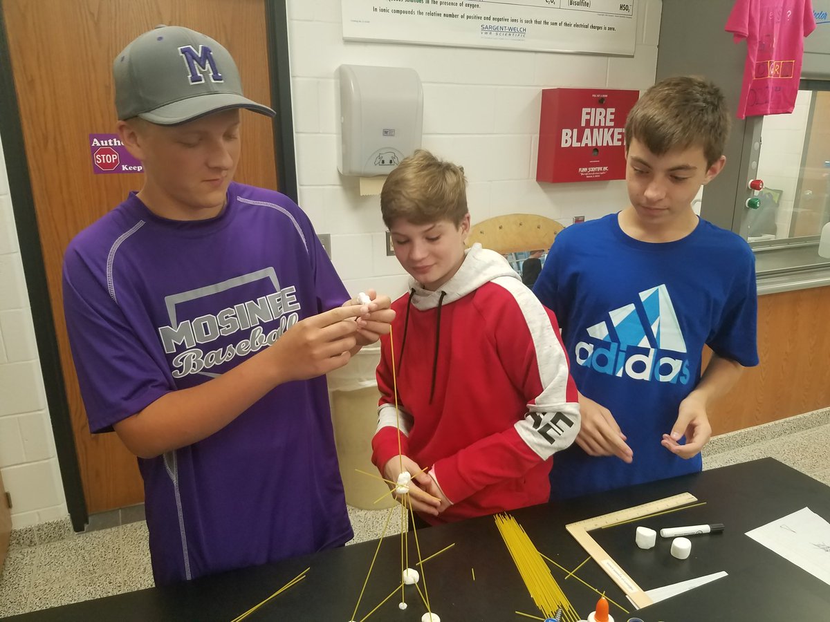 MrScottStrand's tweet photo. Day 2 of STEM Exploratorium: Spaghetti and marshmallow towers. Lots of great conversation about forces, rectangles, triangles, but most importantly that failure is okay! #summerschool #STEM #pugshot https://t.co/vR6Ty733Ac