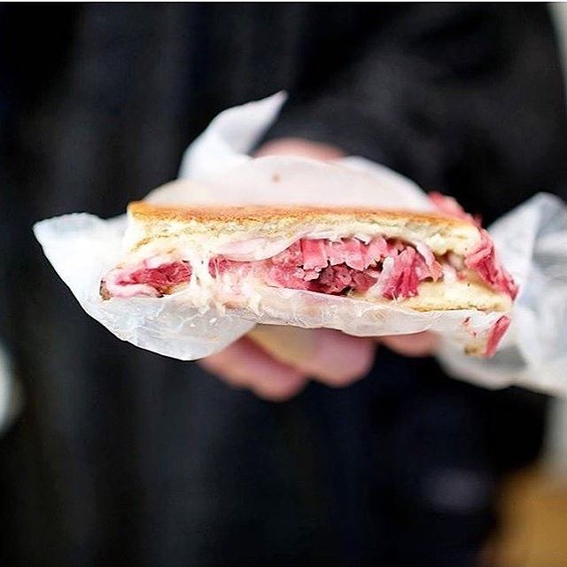 Stop stressing about what to get him for Father’s Day, we’ve got you covered! We’re all about gifting experiences and a Taste Frederick Food Tour is great for anyone who loves food and is up for a little learning while they eat. Plus it won’t take up any… bit.ly/2I9YTep