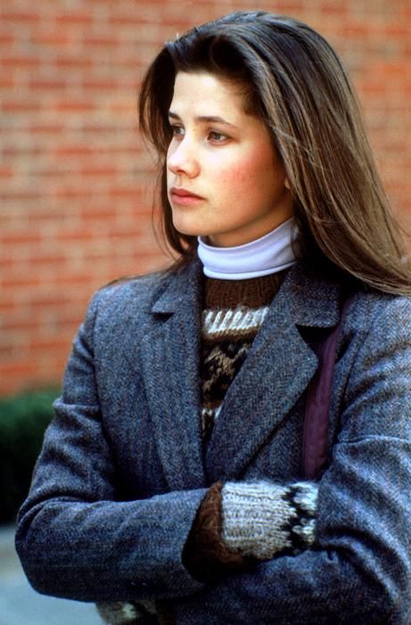 Happy Birthday to Daphne Zuniga! 

The Sure Thing is an underrated flick. 