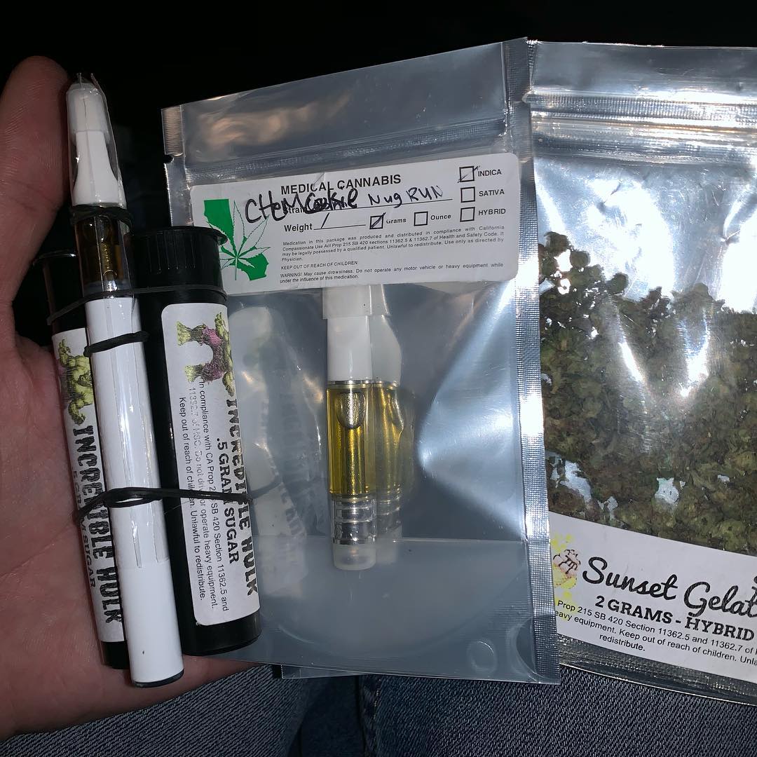 Andrescart1's tweet image. Look damn delicious, who would you smoke this with?
-
-
-
#marijuana #stayhigh #stoned #marijuanatoday #pothead #nugshot #herb #medicated #stonernation #hightime #weedspot #cannabis #weed #stonernation #high #loud #maryjane #California #hemp #MMJ #kush #canadianstoners #Canadian#