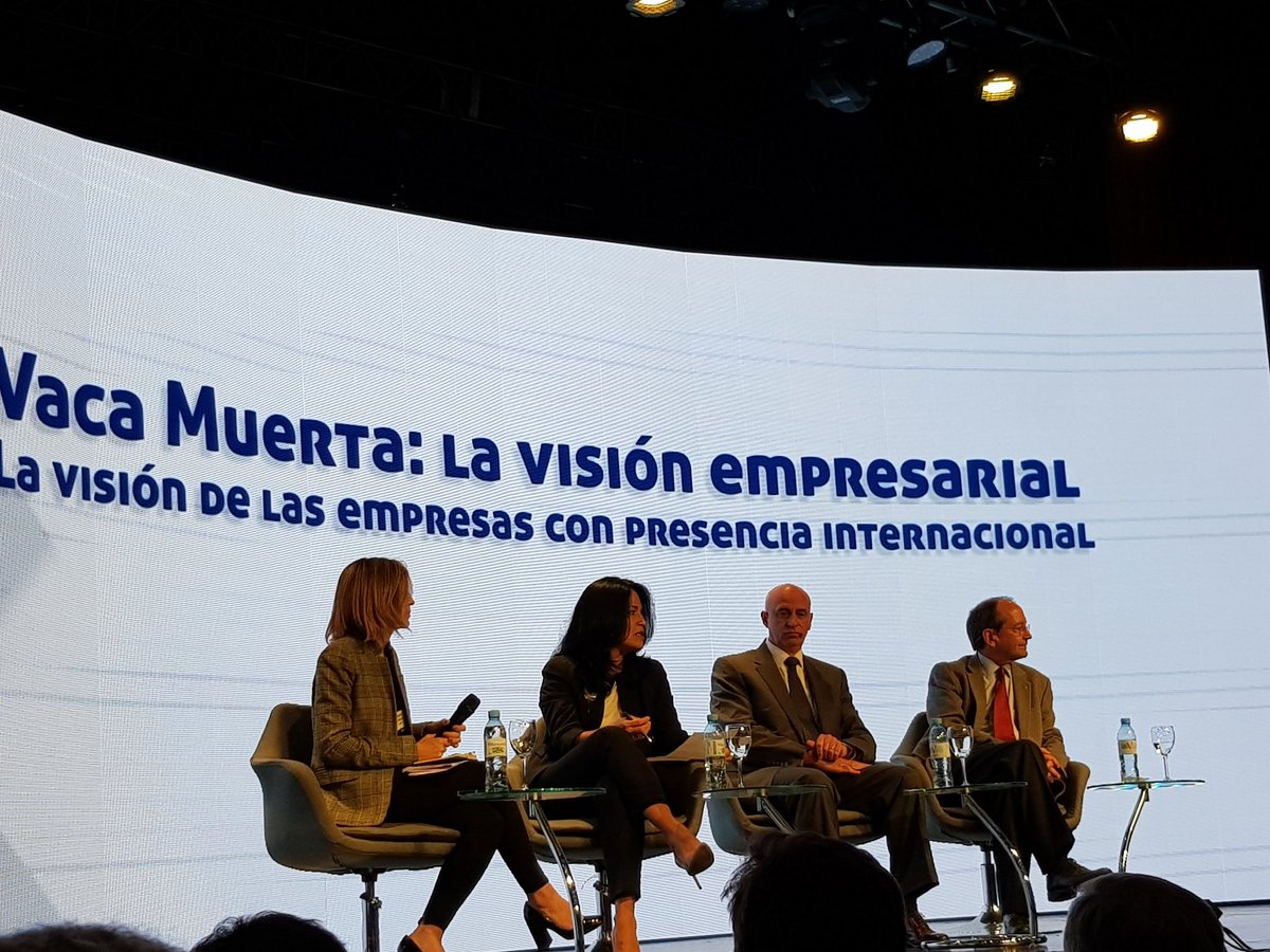 Joemontaldo's tweet photo. Panel empresarial en #PrecoloquioIDEA modera @f_donovan. #VacaMuerta significa un desafío enorme que ubica a Argentina como exportador mundial. @IdeaArg https://t.co/QawNfi4MDV