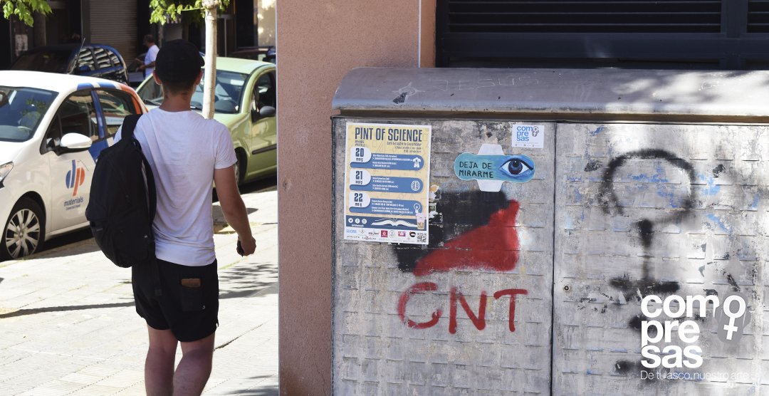 comopresas's tweet photo. "Acoso callejero"
Calle Narcís Monturiol, Lleida.
01/06/2019

#comopresas #artivismo #compresas #compresa #feminismo #feminism #artivism #Lleida #Acoso #streetart #urbanart #art #arte #AcosoCallejero #Ojo #Baboso #Pintura #sanitarytowel #ArteCallejero #Mirar #DejaDeMirarme #Azul https://t.co/qteY6cCw8C