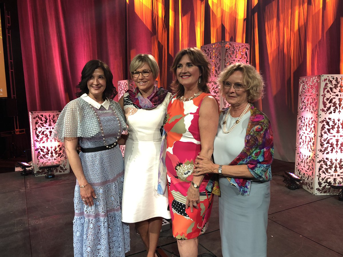 1ThousandWomen's tweet image. Thank you to our Board Chairs for your passion, dedication, and commitment in transforming @NorQuest students’ lives! #1000Women