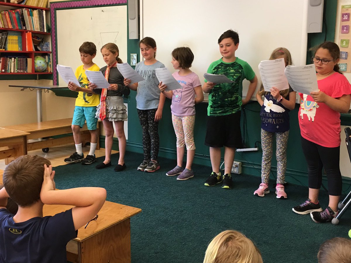 MrsShepherd4's tweet photo. Third Graders in 3S polishing their fluency skills with Reader’s Theater. #SunapeeCentral https://t.co/iH4WS0jDXX