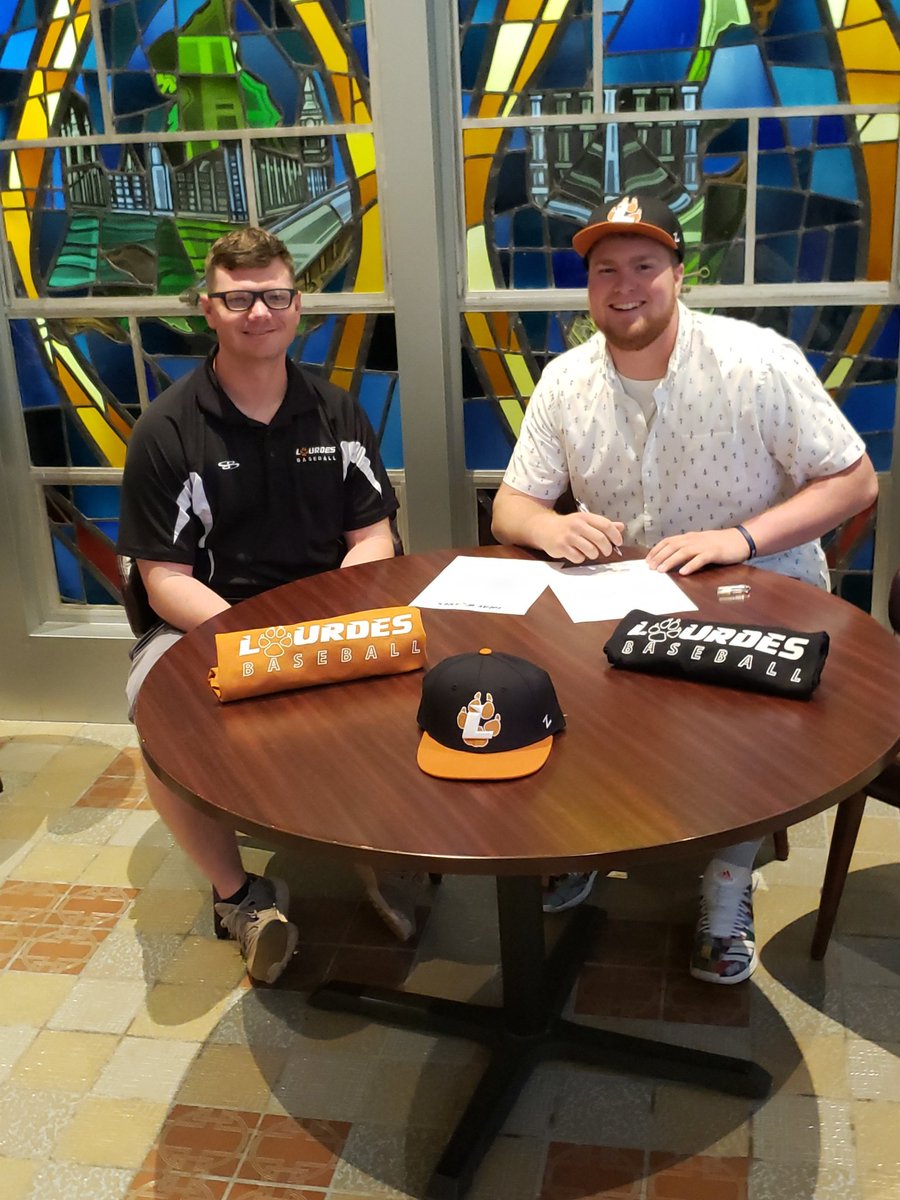 SC4_Baseball's tweet photo. Congrats to @FOutdoorsy on his signing with @BaseballLourdes today.... Officially! #ManofManyNickNames https://t.co/nuPmK5pinT