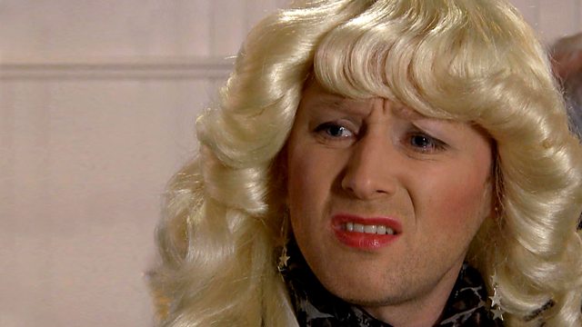 _bakji_'s tweet photo. Tried the Snapchat gender swap filter... this is how it turned out. https://t.co/RPvWo95ezB