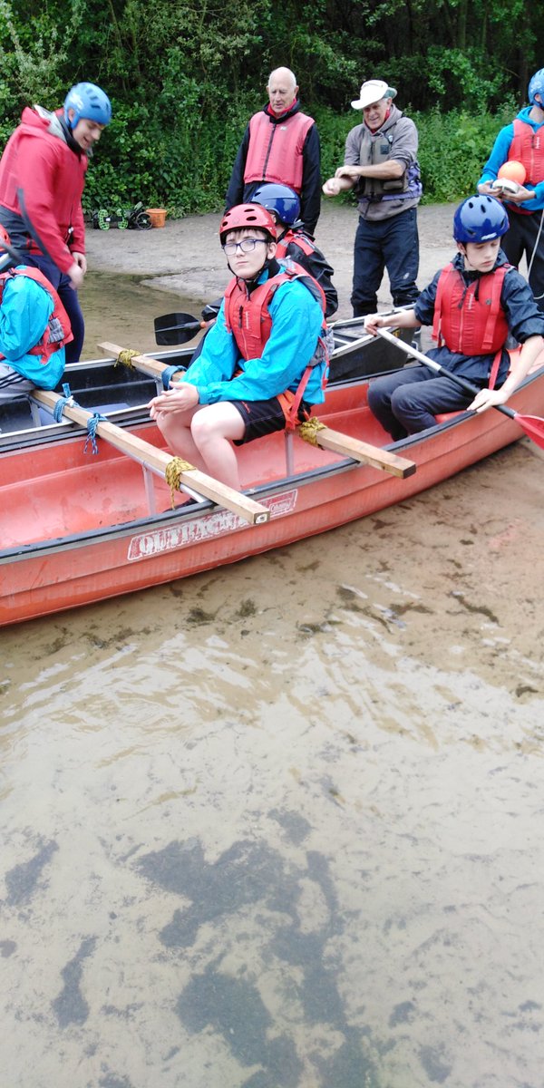 CheshireBuddy's tweet photo. Canoeing Buddies had a great time, team activities, races &amp; some even had ago in a kayak for the first. Well done #friends #opportunities #rainheldoff https://t.co/Hyov9d2EHA
