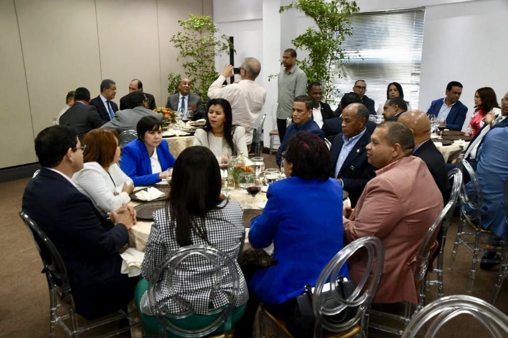 Leonel Fernández tweet media