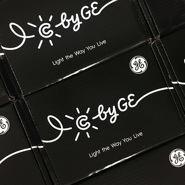 Influenster's tweet photo. IT’S LIT 💡 with @GELighting’s C By GE C-Life Smart Bulbs and app! 🤳 Some lucky Influensters are getting a package of 2 smart bulbs and a pair of socks. Drop a ⚡️if you’re excited to make your life easier with these smart bulbs! #GEPartner https://t.co/kiAOnLoB2N
