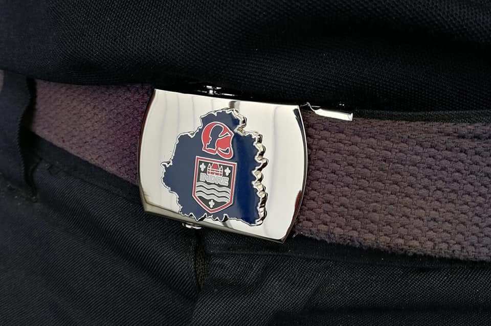 aurore_perrot's tweet photo. Ça y est... les boucles de ceinture sont enfin arrivées !👩🏻‍🚒👨🏻‍🚒

En vente lors du 51ème Congrès Départemental de l'Indre qui se tiendra à #Issoudun, ce samedi 15 Juin ! 😁🚒 
Ou possibilité d'en commander grâce au formulaire ci-joint...
N'hésitez plus !✌🏻

@pompiers36
@CSPISSOUDUN https://t.co/X0SC0fPEoY