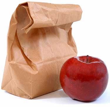 Lunches4LrngYEG's tweet photo. School lunch. It can come with so many feelings, especially if you are a kid at school without one. Our volunteer bees make 280 lunches weekly for other school kids. Last year, almost 12,000 lunches made kids happier and healthier at school. #helpkidslearn #foodsecurity https://t.co/QPgfTIkRSn