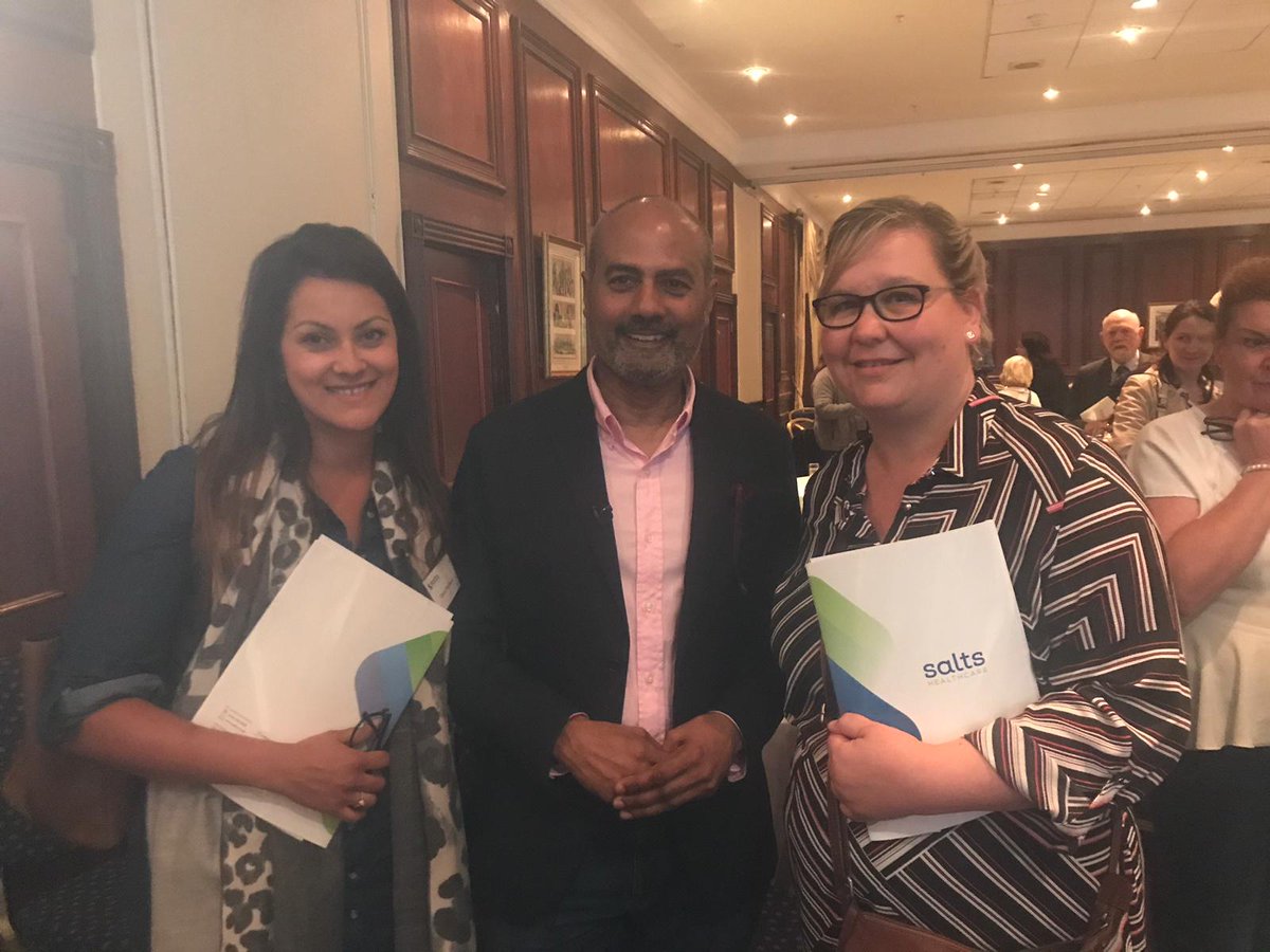 mrsbeckyjo's tweet photo. @JamesPagetNHS JPUH Colorectal Nurses attended a fantastic study day organised by @SaltsHealthcare. Absolutely fantastic day and meeting @georgealagiah such an inspiring man. Thank you for sharin your story with us. #nurseslearning #colorectalcancer @angelawakeley https://t.co/OwfjlvWgie