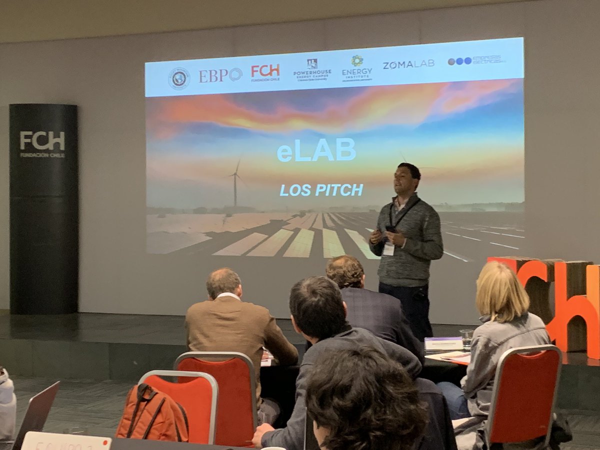 Caro_cuevasg's tweet photo. Primer pitch #eLabChile “Abriendo la competencia para los recursos energéticos distribuidos” https://t.co/z7pQ9Zcagt