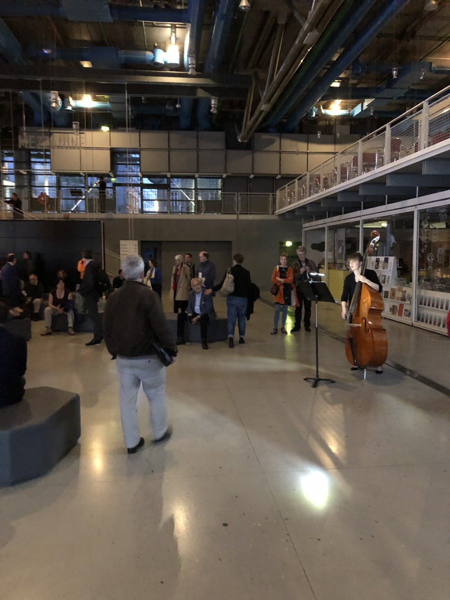 vtguillemin's tweet photo. Spectral I dans le cadre de #Manifeste
Le genre de concerts où une partie des compositeurs est présente et vient saluer à la fin des œuvres. Ce soir #Saariaho & #Fallahzadeh. Puis on rejoue #Tenney et #Romitelli, au @CentrePompidou 🎶🎻🎹🎼 https://t.co/qB8WTLKU0t