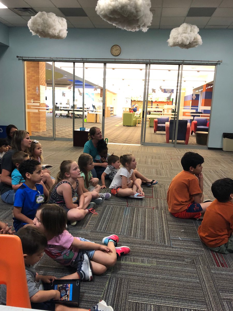 hanbym's tweet photo. Spanish hour at the Lewisville library was a hit! Come join us June 17 at 2 for more Spanish fun 😊. #lisdbilesl #CommunityEngagement @02erod @krn_watson @emontanez07 @changeBcreative https://t.co/Az4HzOzUUk