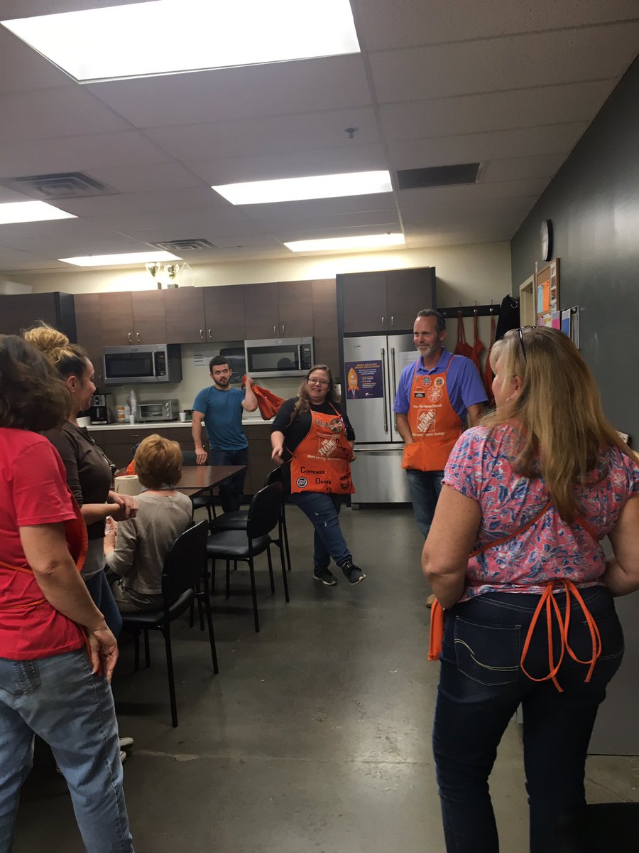 wellsthd's tweet photo. Happy Birthday to the best store manager and all around awesome guy! @lgrahamthd https://t.co/cqE0upUm78